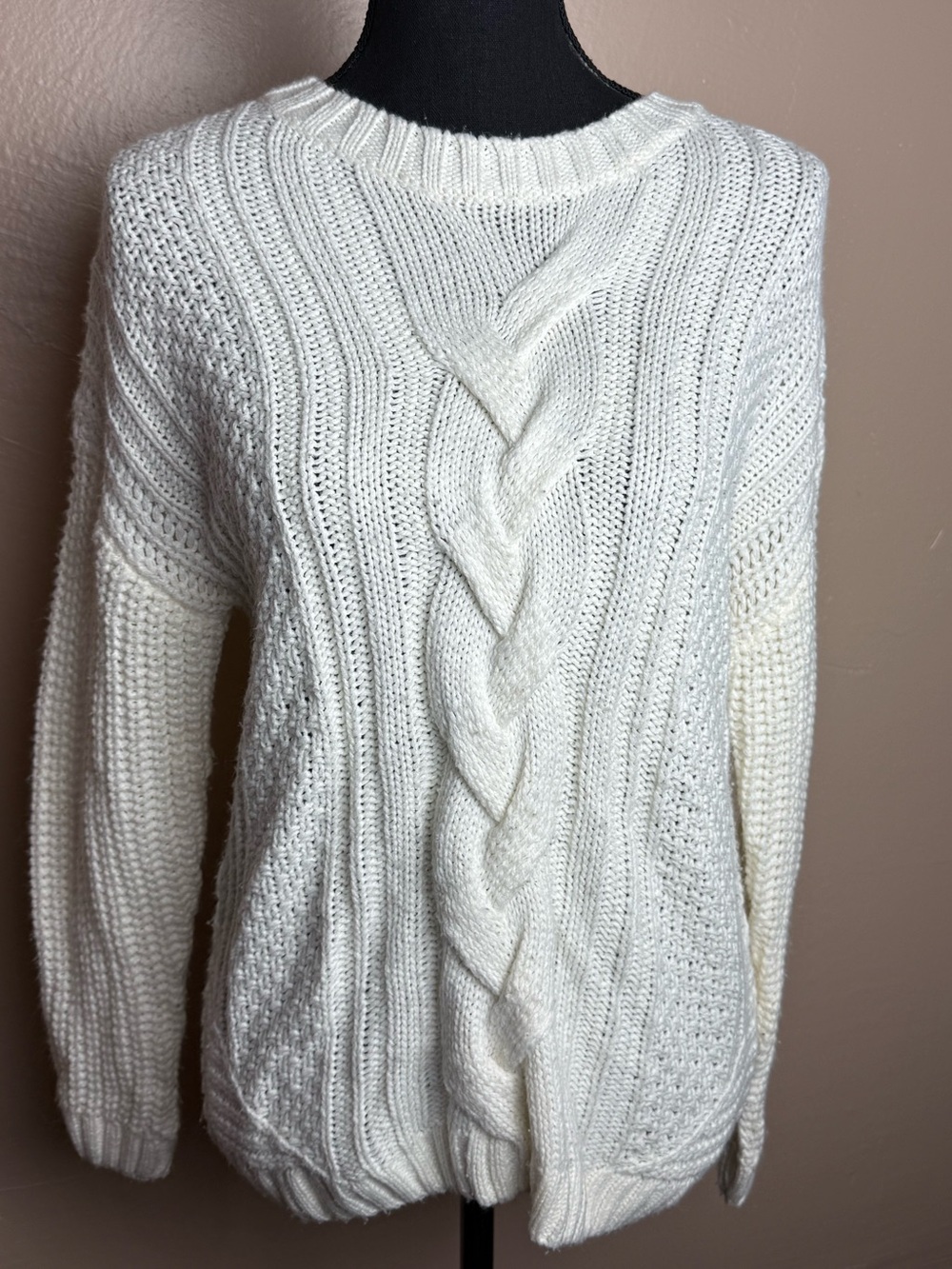 Ashley 26 International Ivory Cream Chunky 3D Cable Knit Pullover Sweater Med⁠
